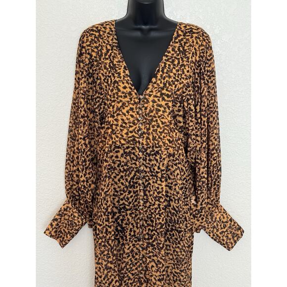 C/MEO Collective Leapark Dress Chiffon Long Sleeve Animal Print Flowy Feminine - Picture 7 of 15